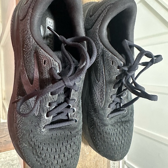 Brooks ghost 16 Women's Black Athletic Shoes - Picture 5 of 7